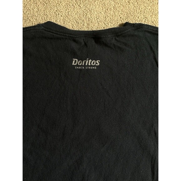 Vintage Y2K ‘I like ‘em Wild’ Doritos Promo Graphic T-Shirt Size Large Black - Picture 4 of 5